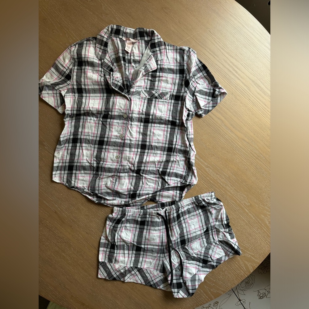 Victoria’s Secret XS plaid short sleeve PJ Set